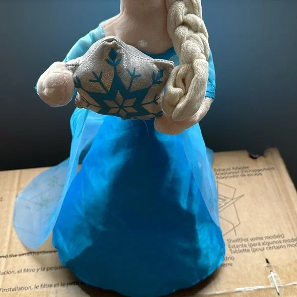 Disney Frozen 21" Elsa Plush Christmas Greeter - Picture 6 of 8